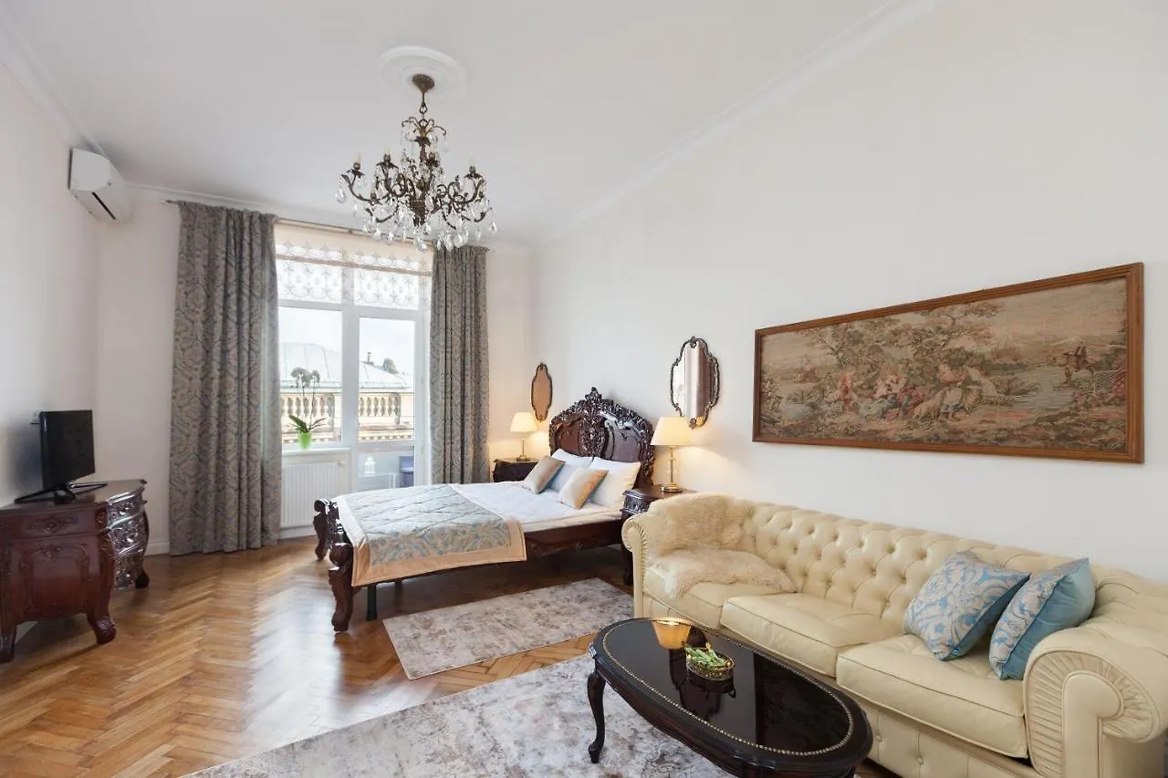 Luxovski Apartment Lviv